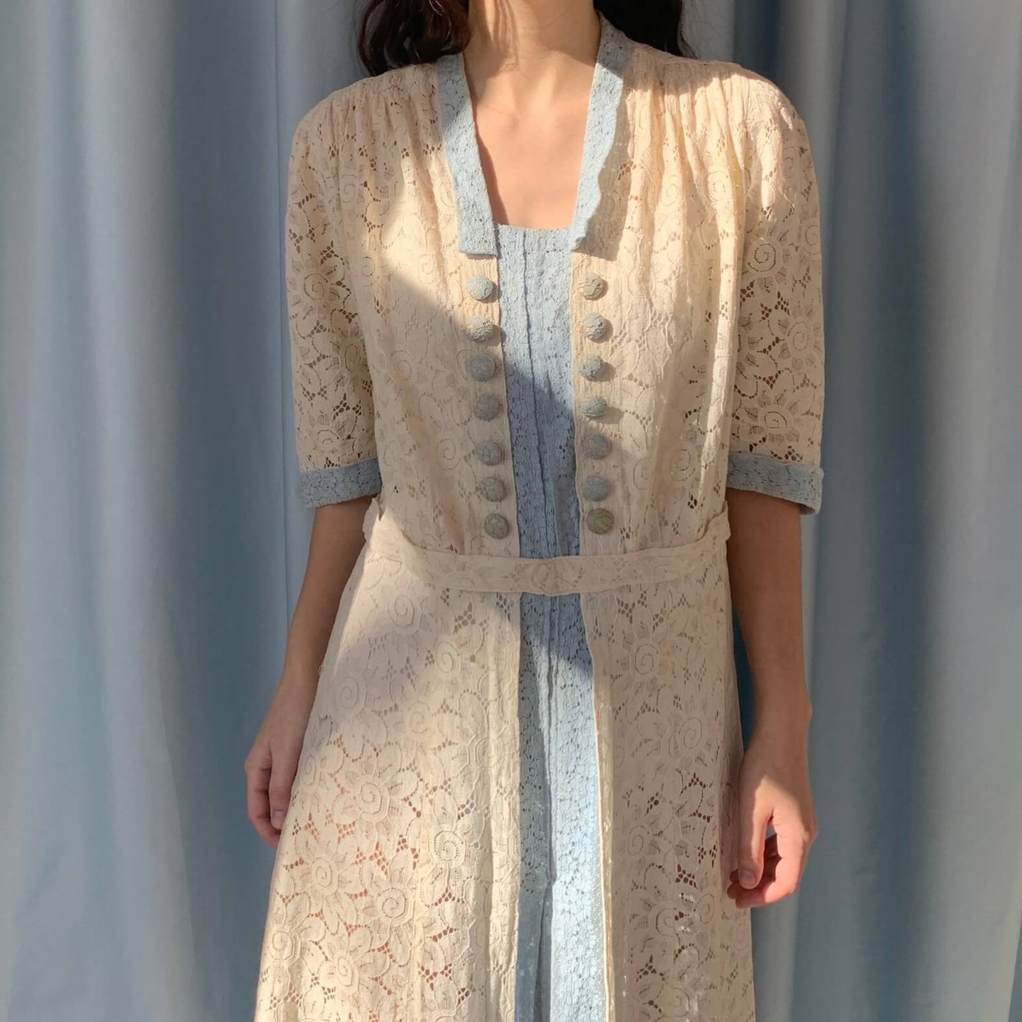 vintage 1920s drop waist dress in white and blue lace