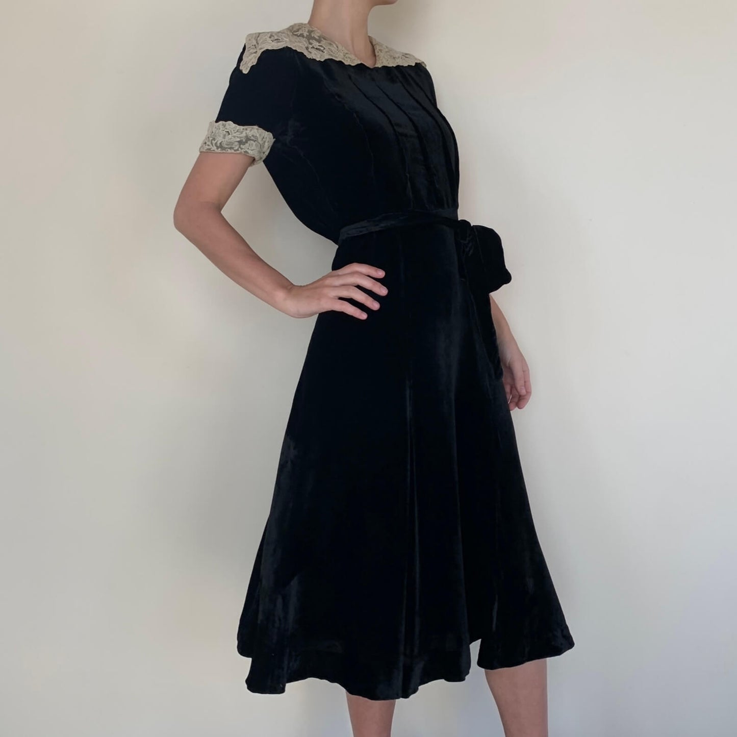 vintage black velvet eisenberg original dress