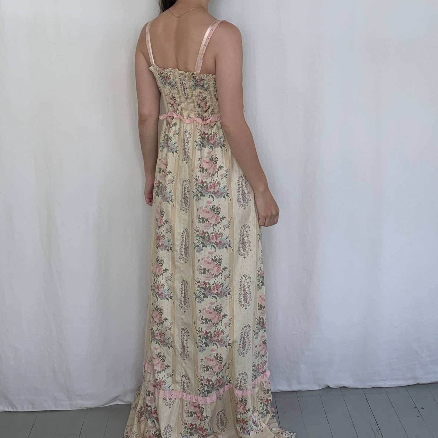 back view of the vintage sundress