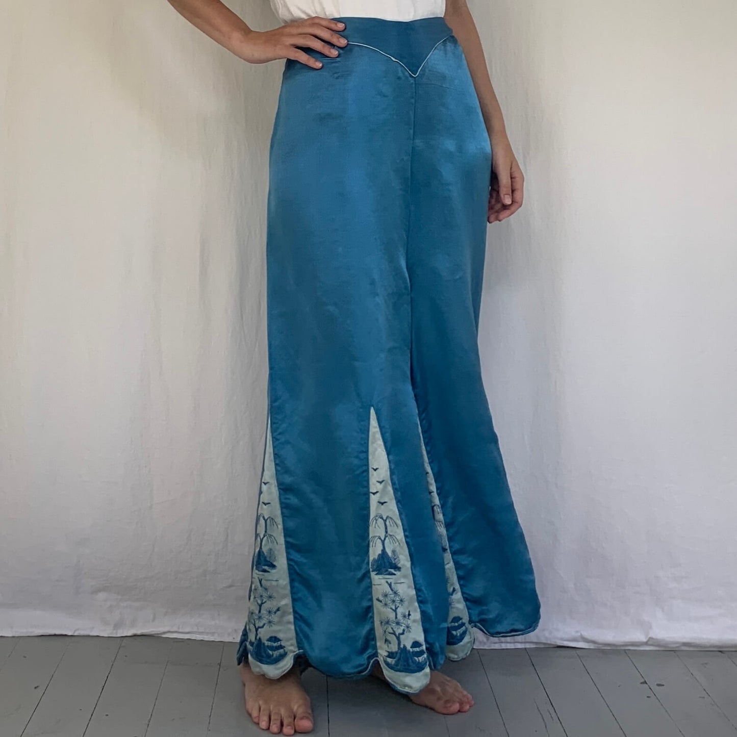 additional view of the blue 1920s pants