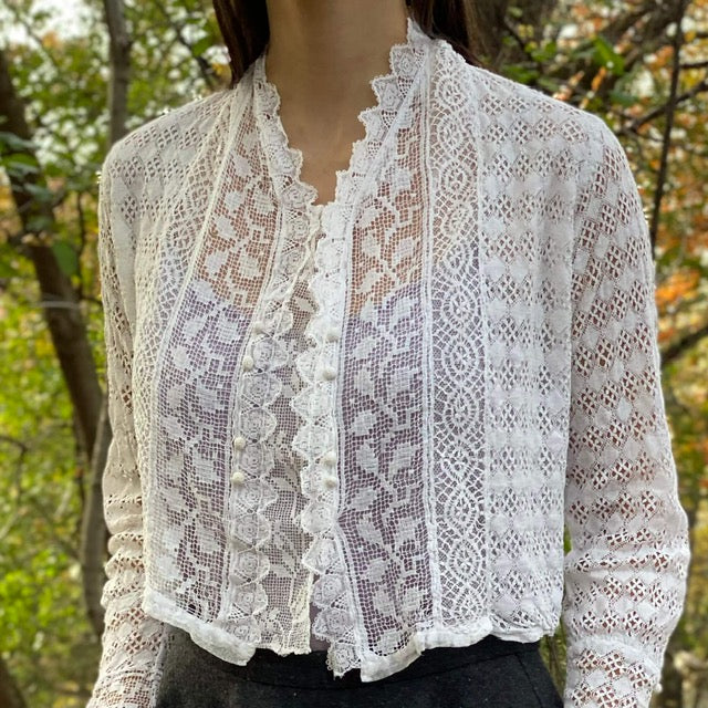 Antique white lace cardigan from the 1900s